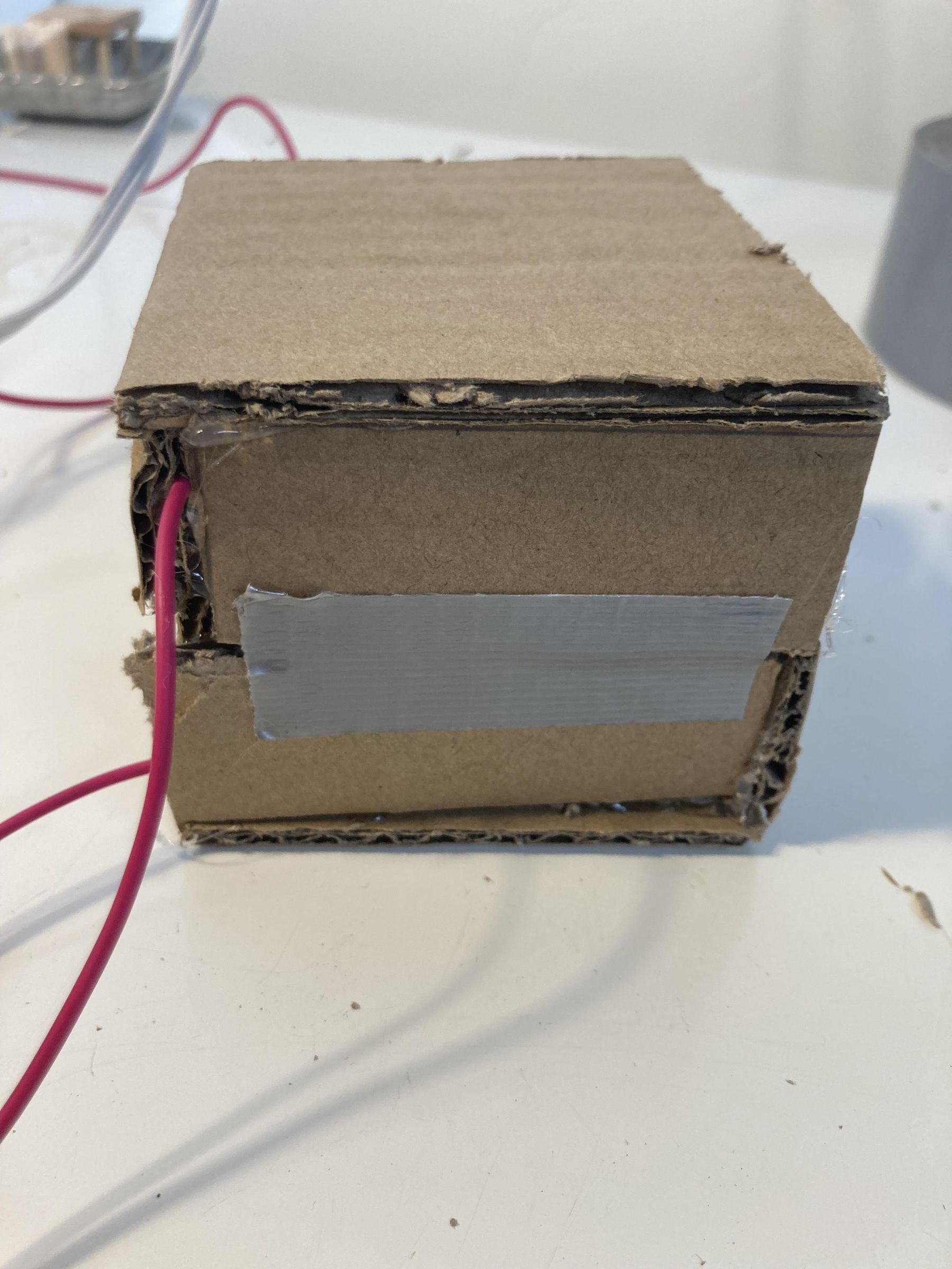 Cardboard Portable Speaker From Headphones | MatteoTheMaker