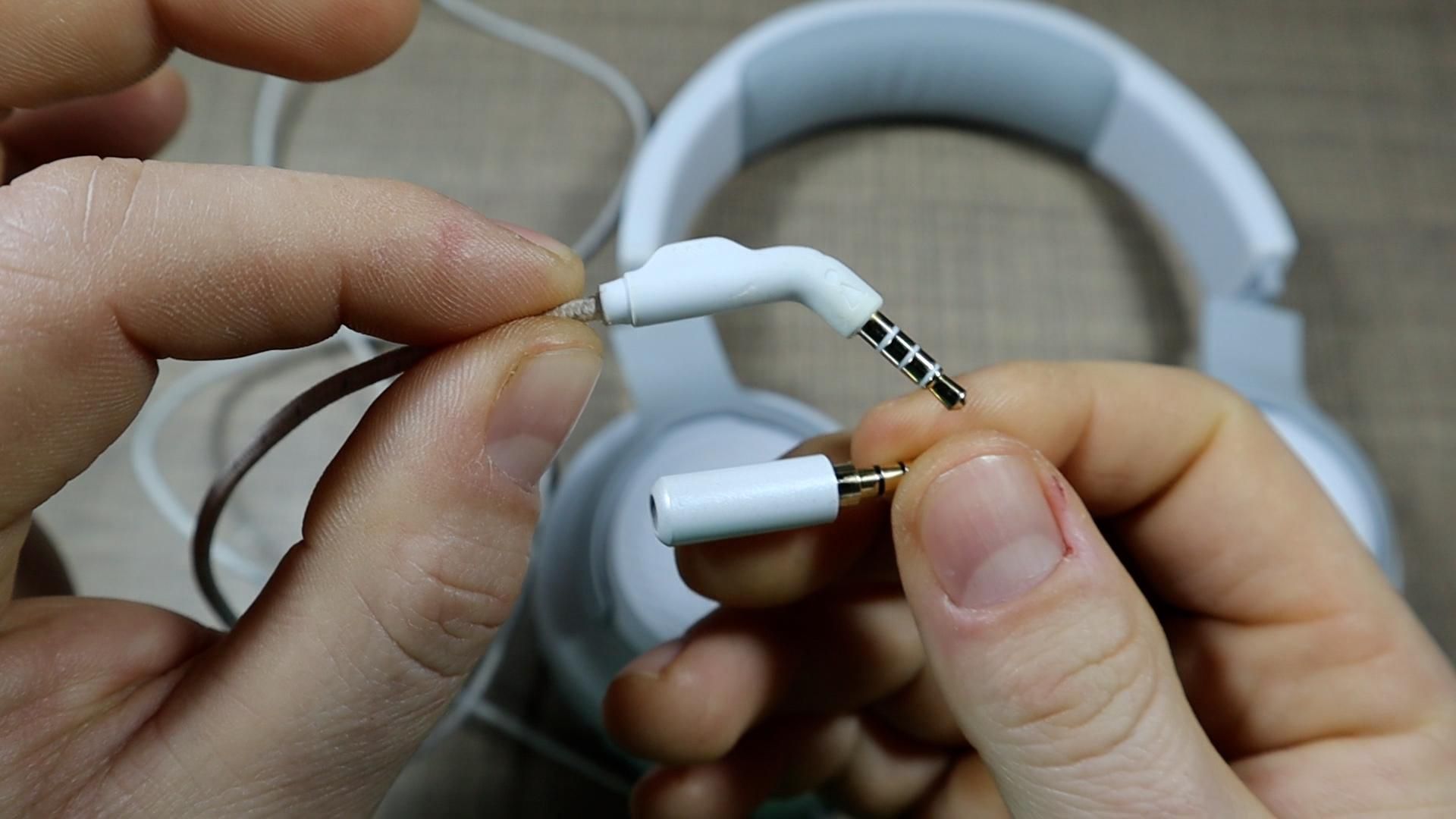Replace Broken Headphones Connector 5 Steps (with Pictures