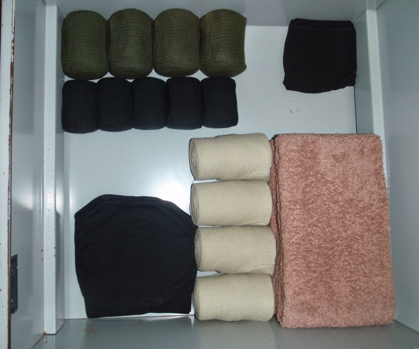 How to Roll T-shirts in AF BMT