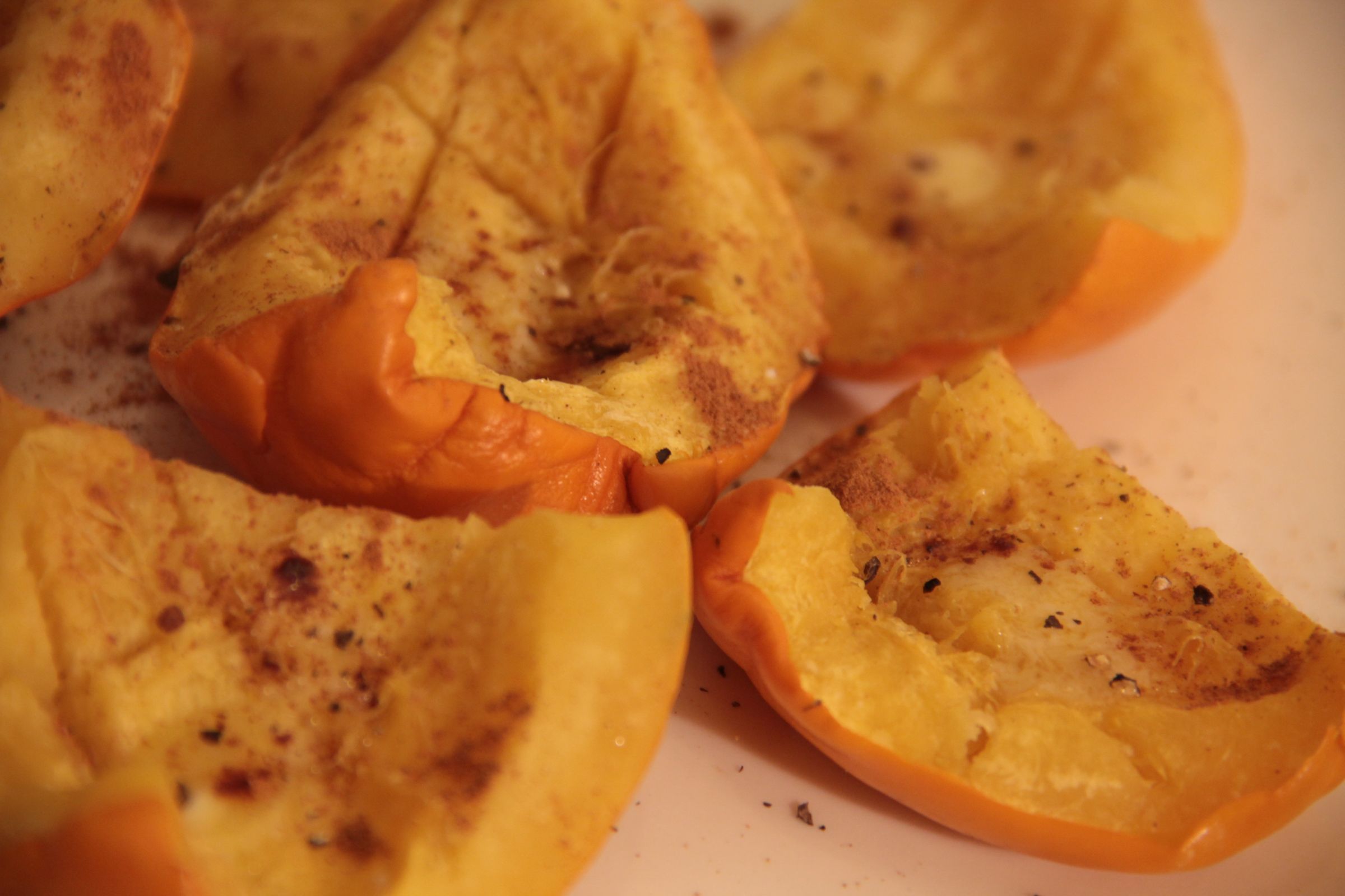 Easy Spiced Acorn Squash
