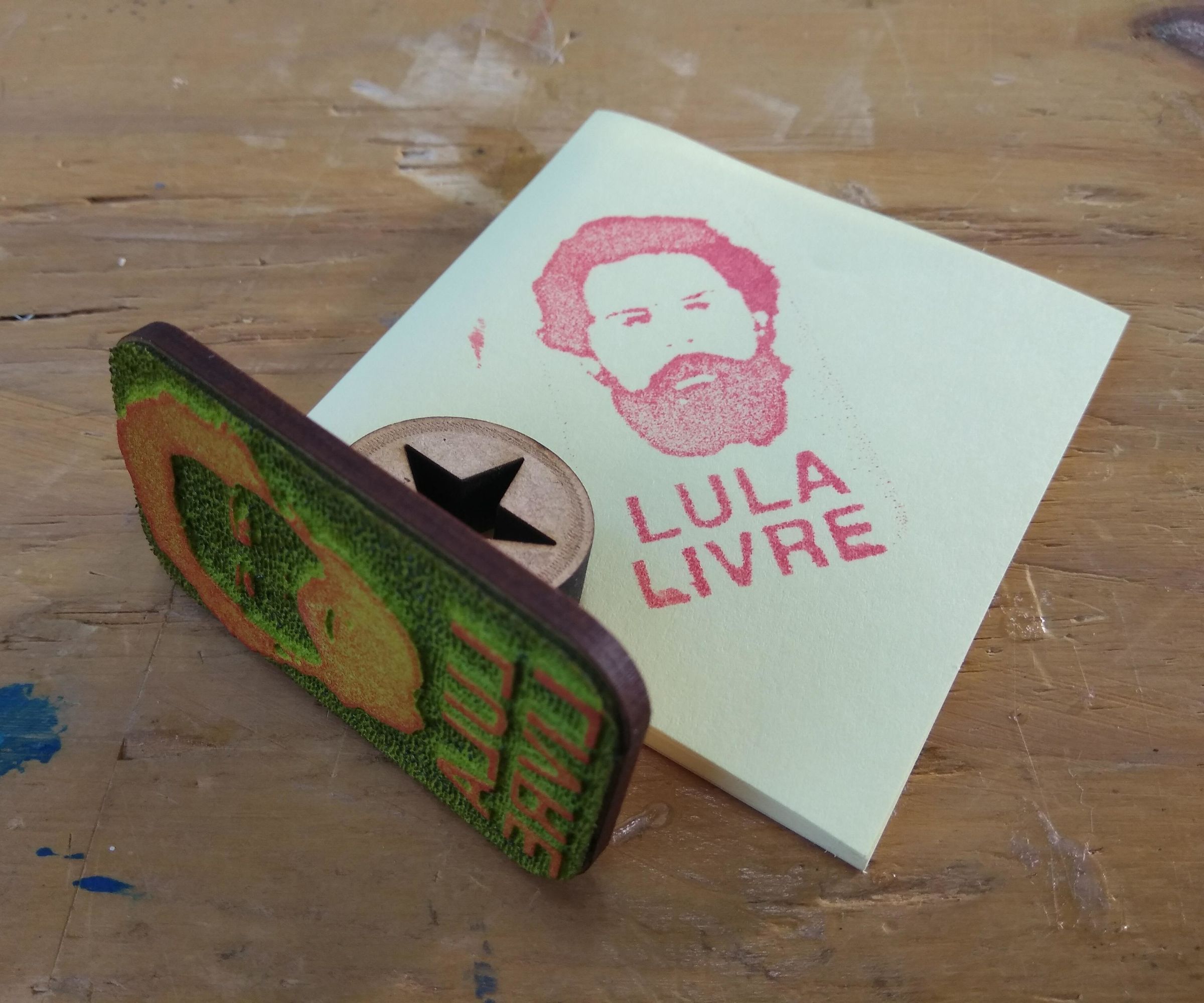 Carimbo LULA LIVRE