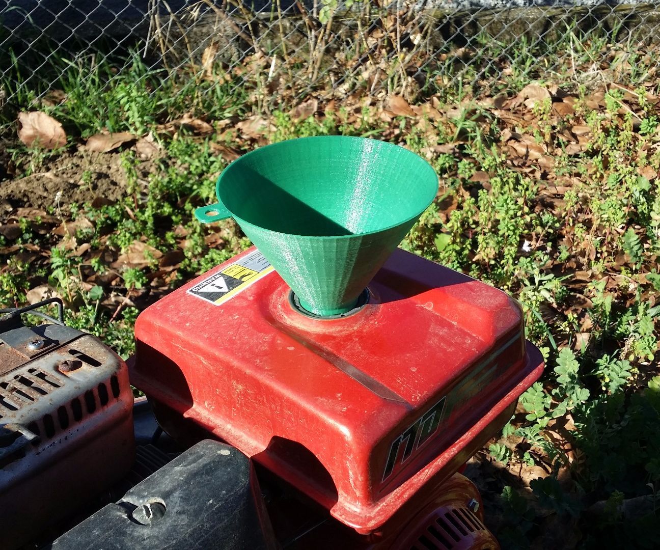 3D printer threaded funnel