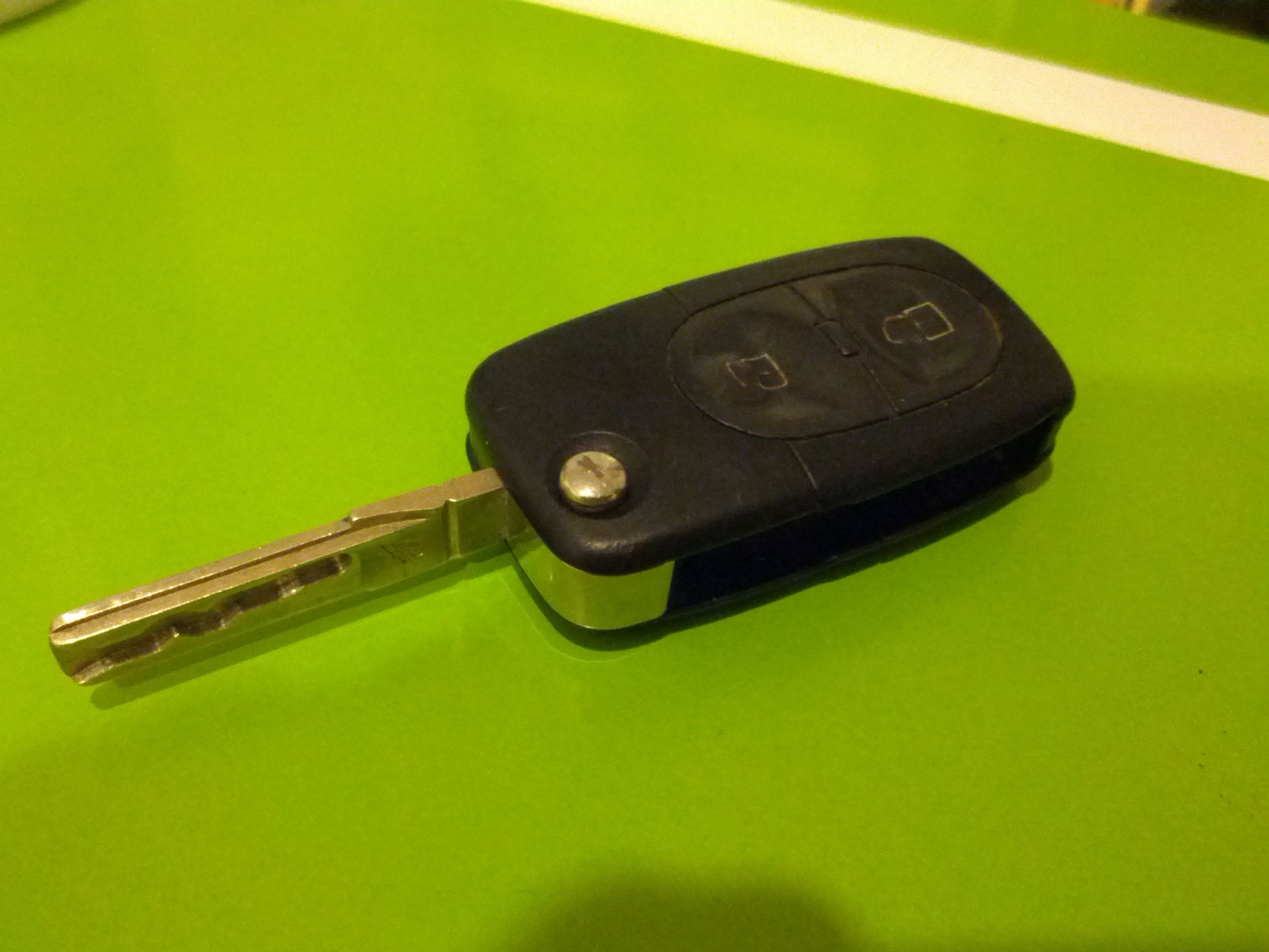 2001 Audi A4 Keyless Entry Battery Replacement