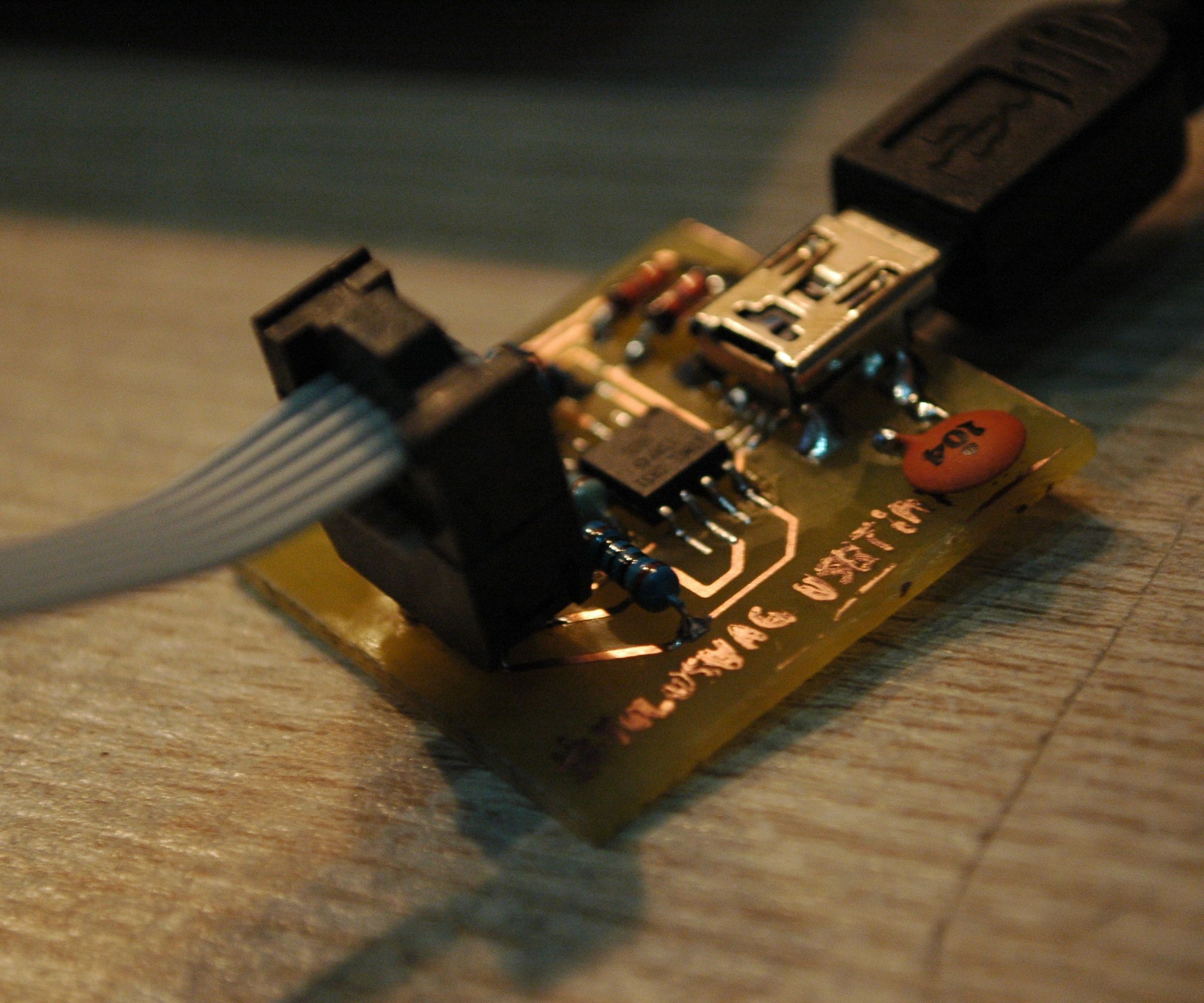 DIY $5 USBTinyISP