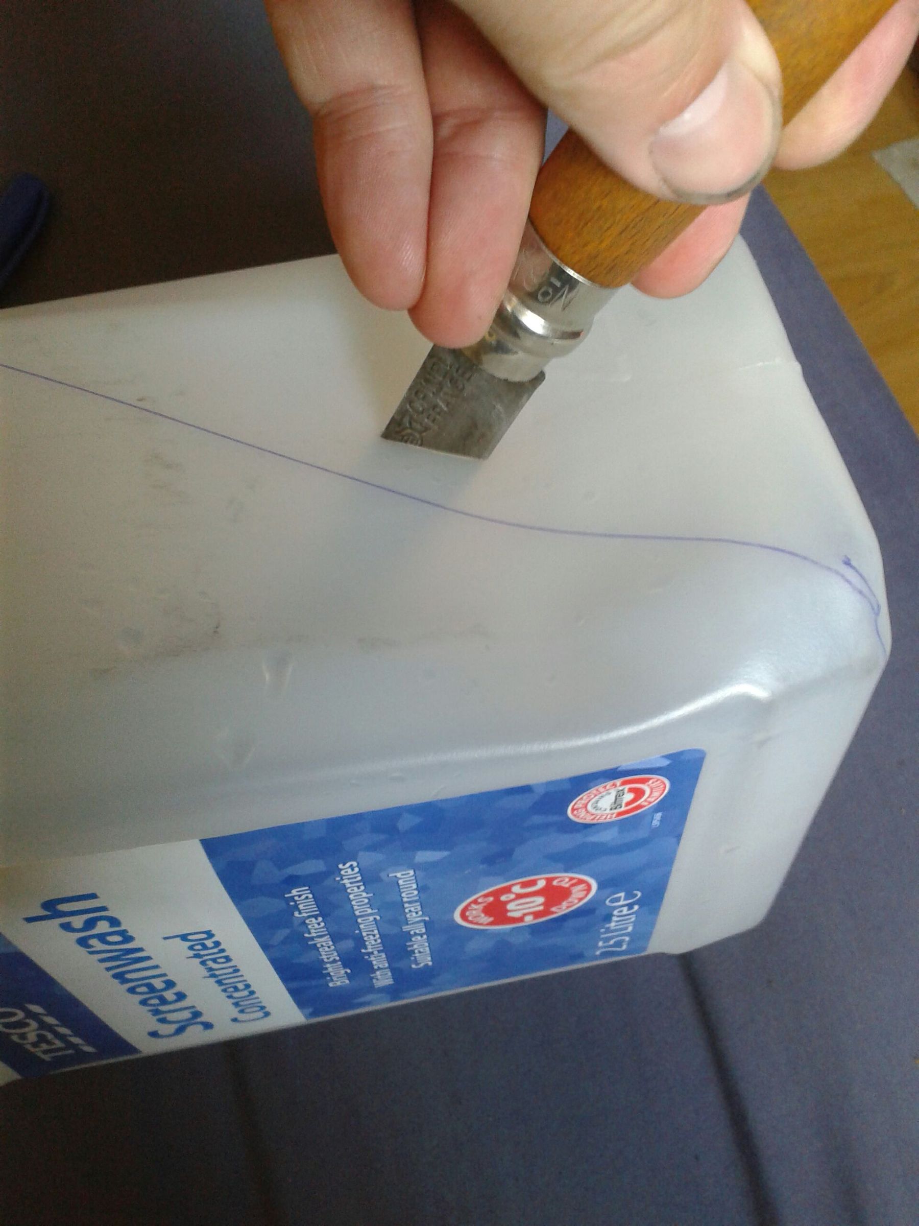Quick Cheap Dustpan 5 Steps Instructables