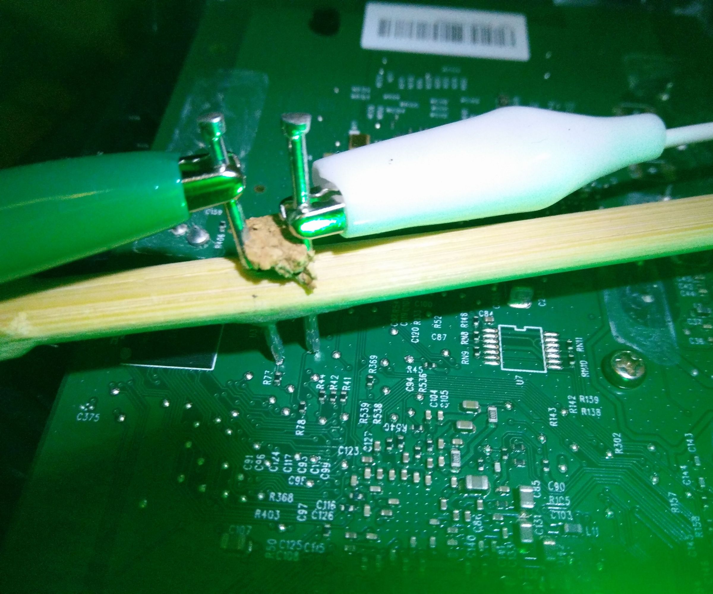 Flash OpenWrt / LEDE to a BT Homehub 5 With a Chopstick