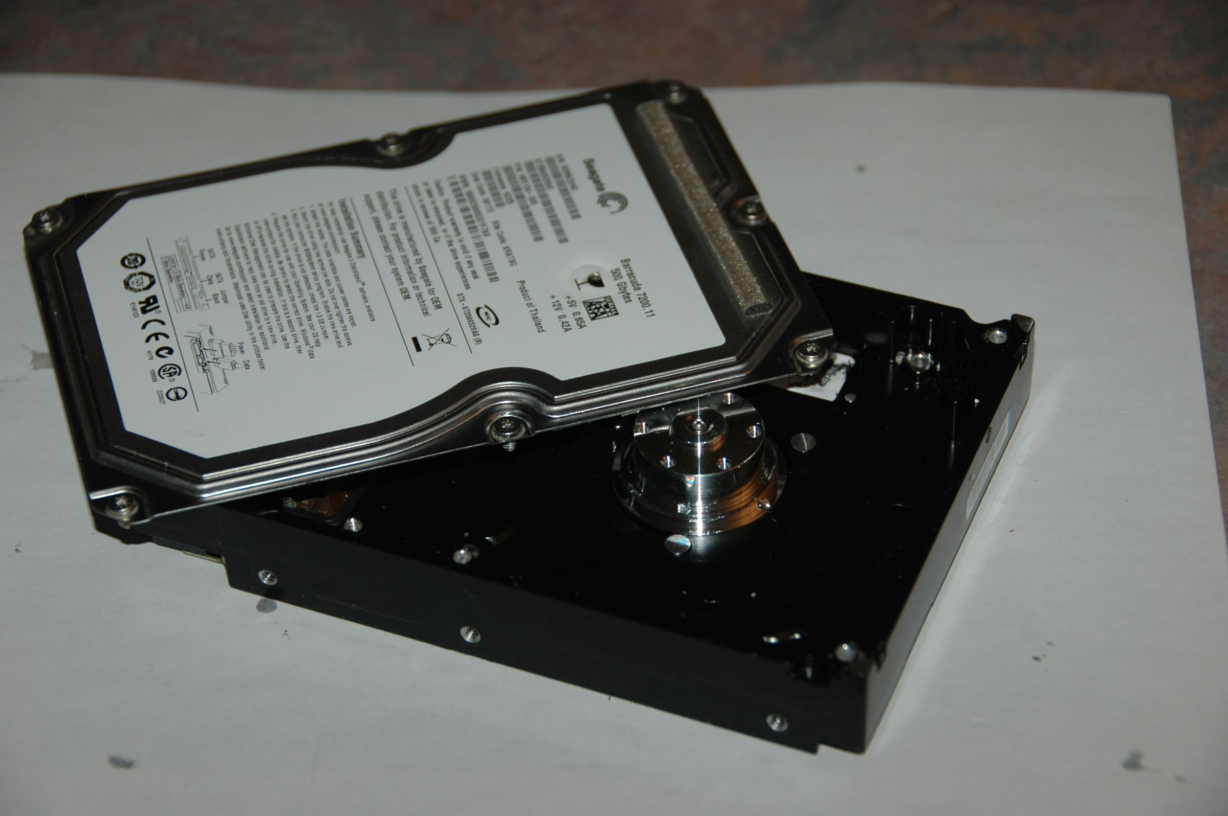 Simple Secret Hard Drive Safe: Turn Your Old, Broken Hard Drive Into a Safe
