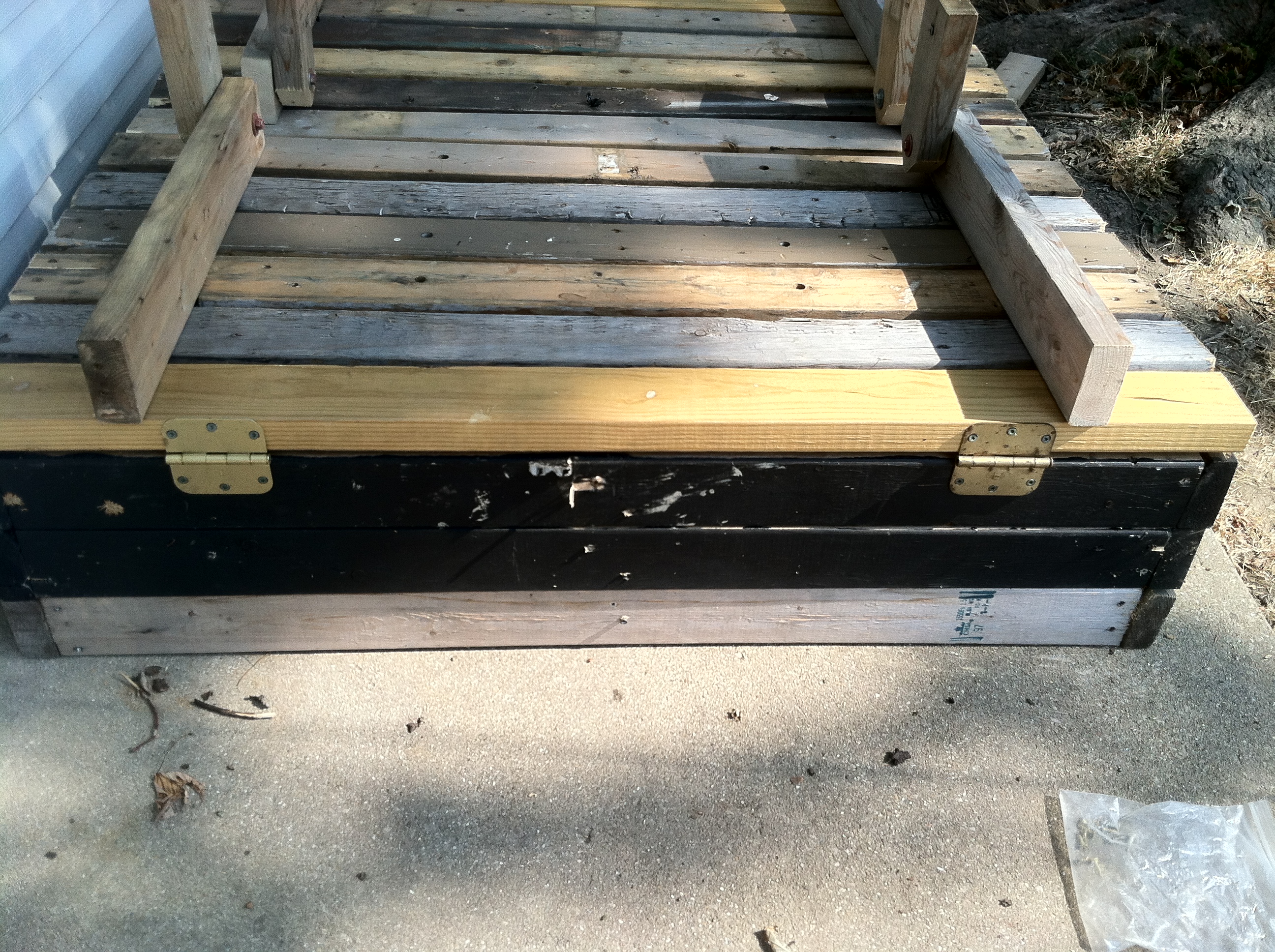 Building a Large Sandbox With Bench Seat Lids 4 Steps (with Pictures