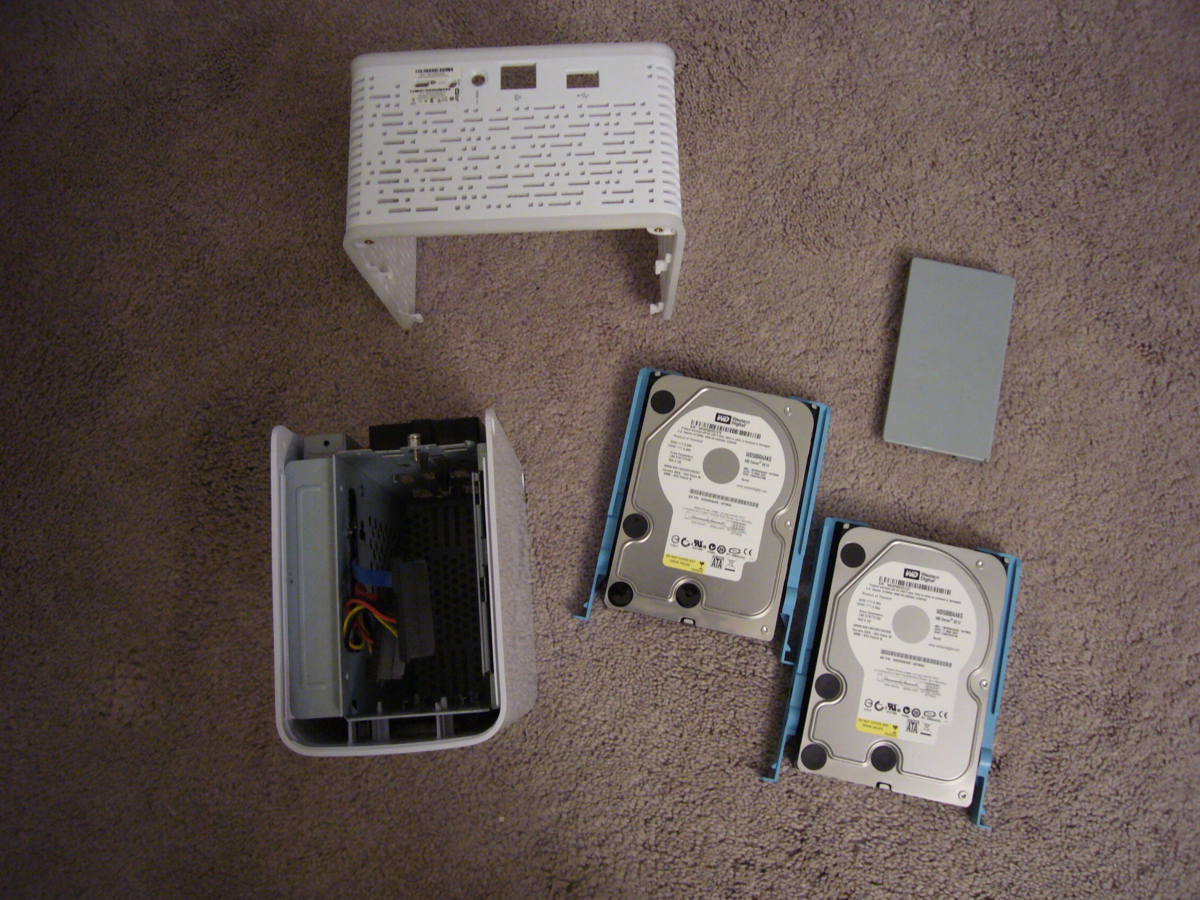 Disassembling Western Digital MyBook World Edition 6 Steps