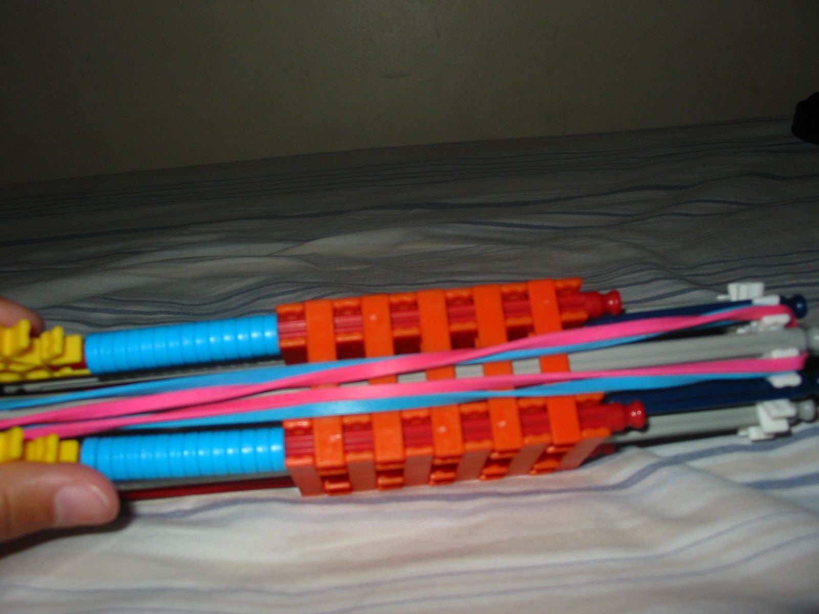 Almost Indestructible Rubber Band Powered K'nex Gun 6 Steps