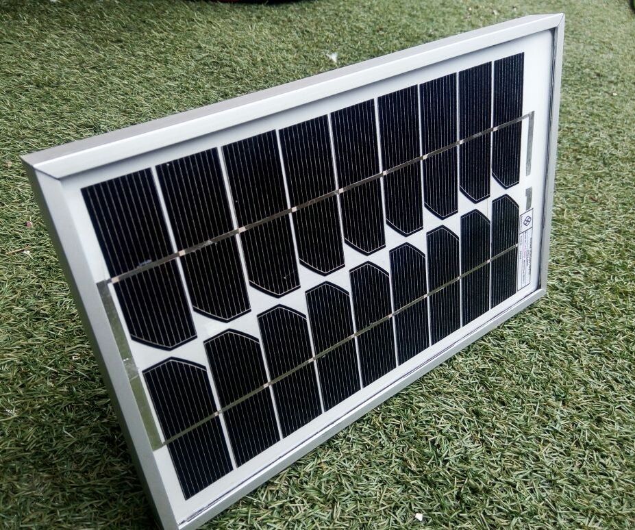 Solar Portable easy to carry LED light system