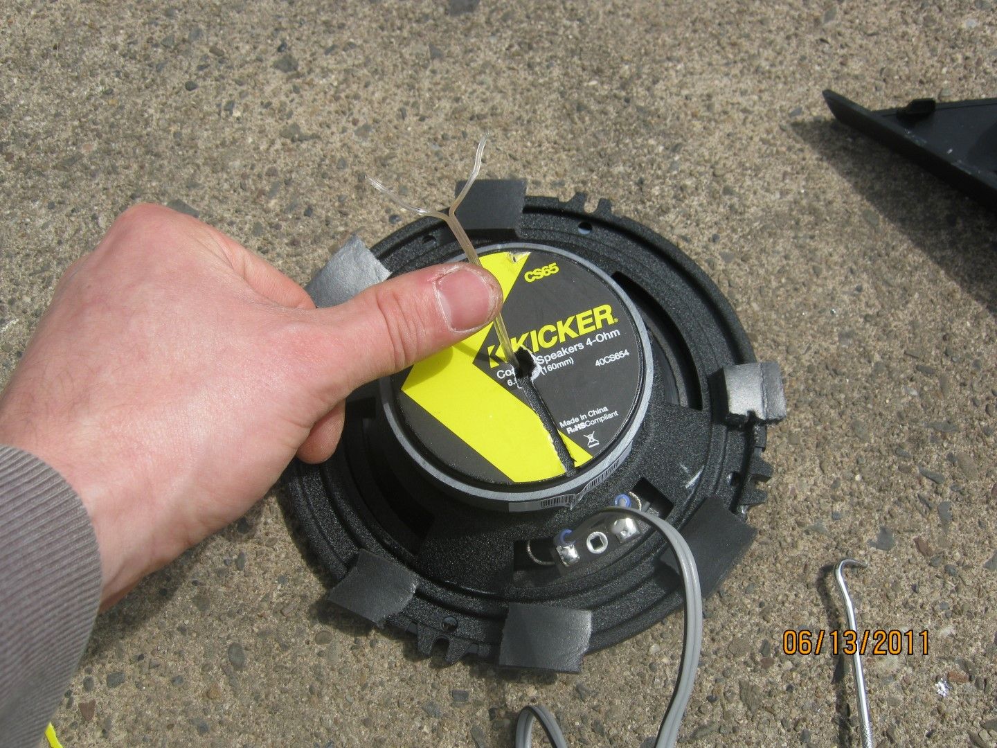 Kicker 6.5" Speaker Mod and Installation 2008 Honda Accord 10 Steps