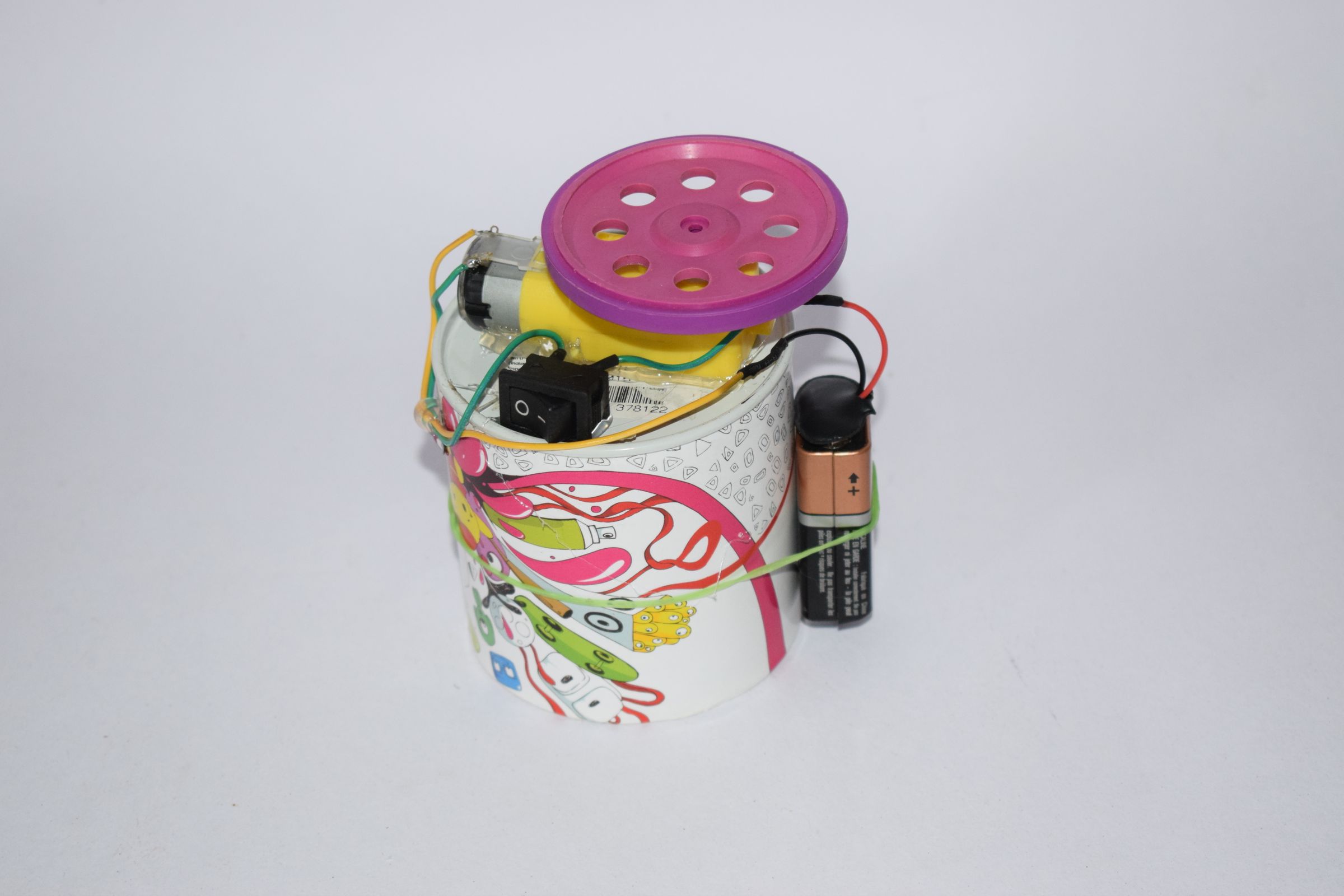 Motorized String Toy for Cats : 6 Steps - Instructables