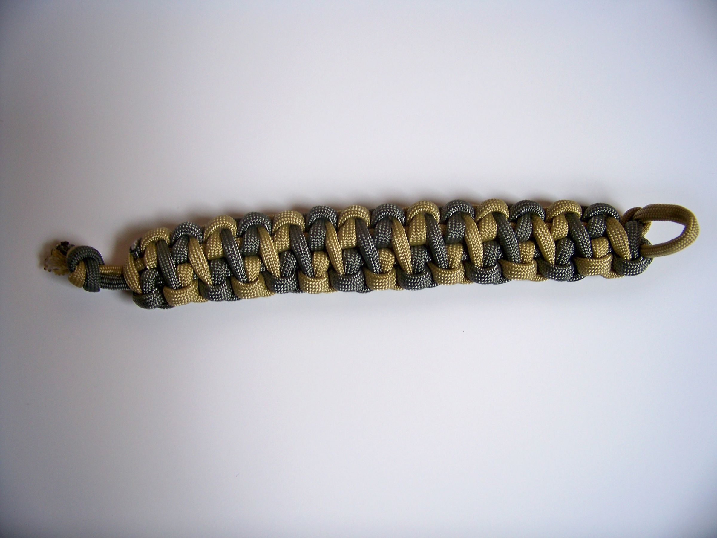 Digicam Paracord Bracelet