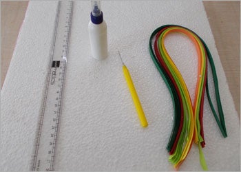 Material Required  to Make the Flower Wall Decor Using Quilling Art