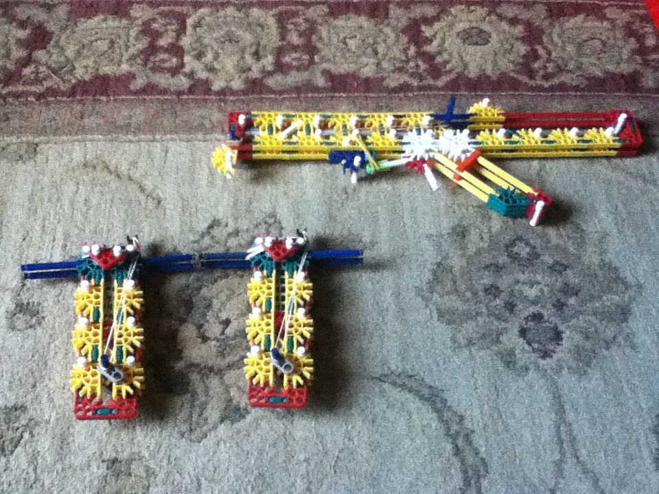 Clip Fed K'nex Gun KN-5 SMG