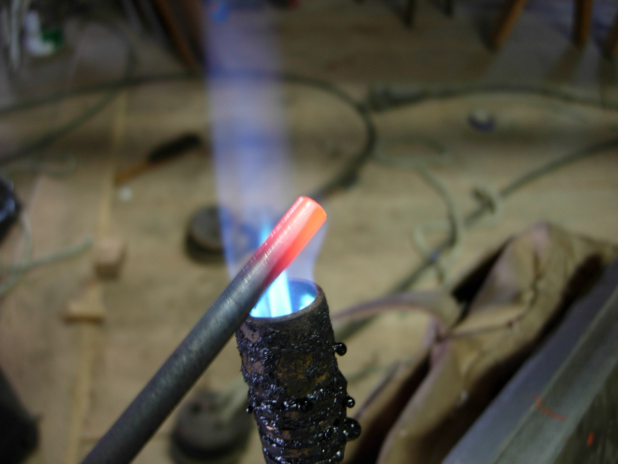 Loosening Stubborn Wood Screws With Heat 4 Steps Instructables