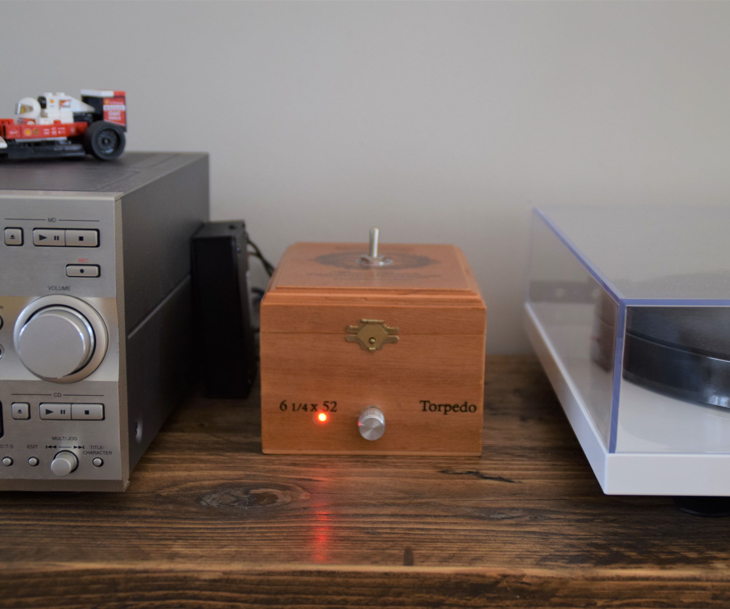 Bluetooth Amp + Isolation Switch (Two Amps Share a Pair of Speakers)
