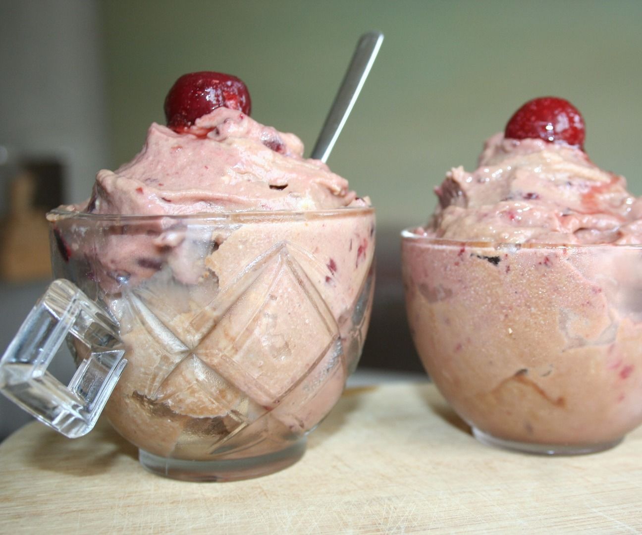 Turn Overripe Bananas Into Chocolate Ice Cream!