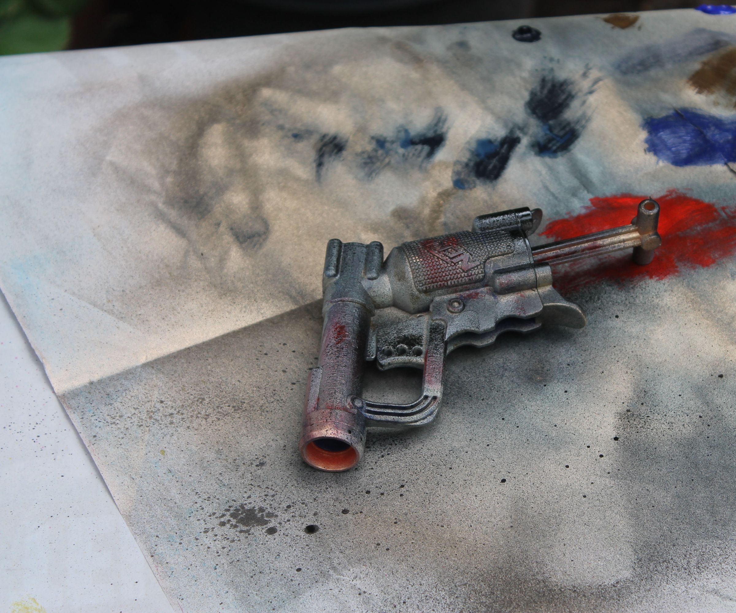 How to Dry Brush With Spraypaint