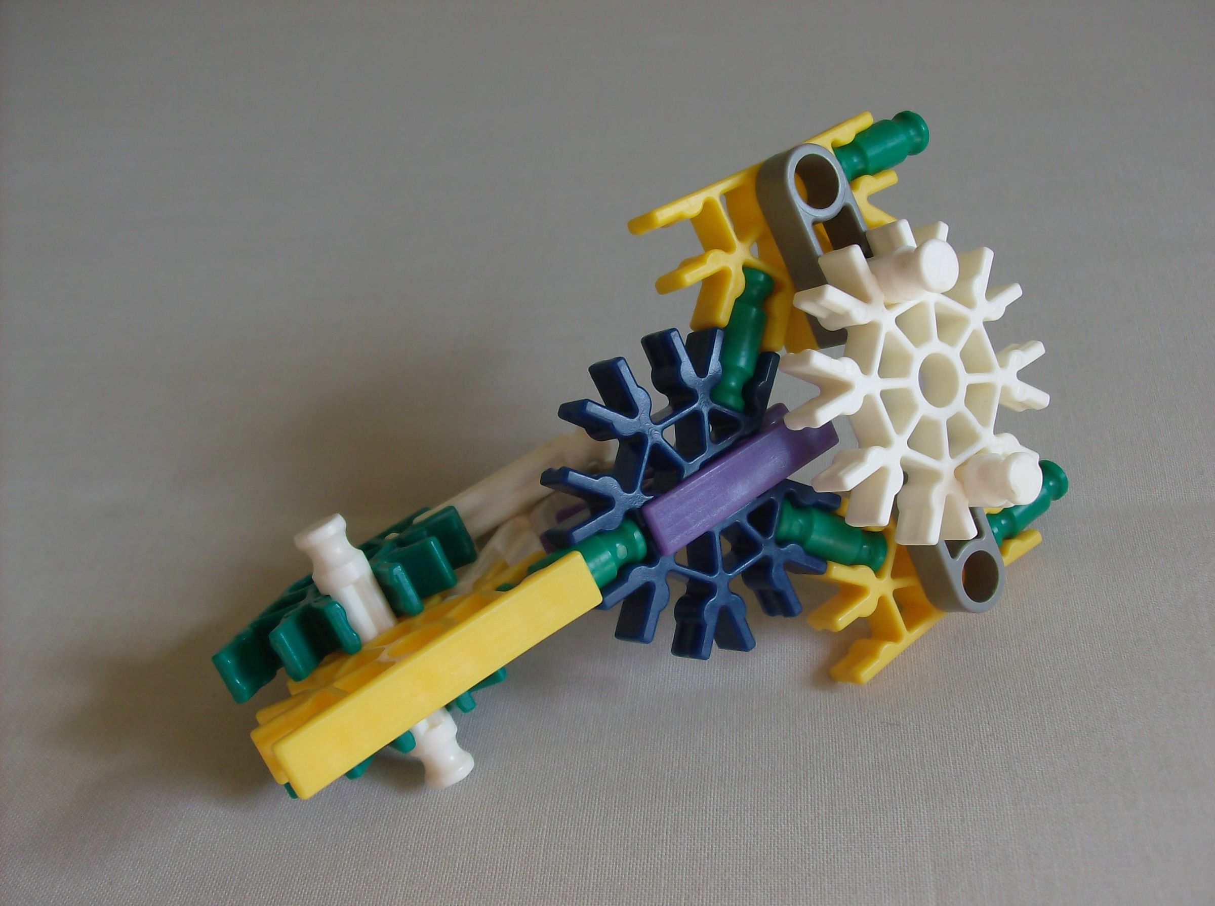 K'nex James Bond Helicopter With Saws Instructions 4 Steps