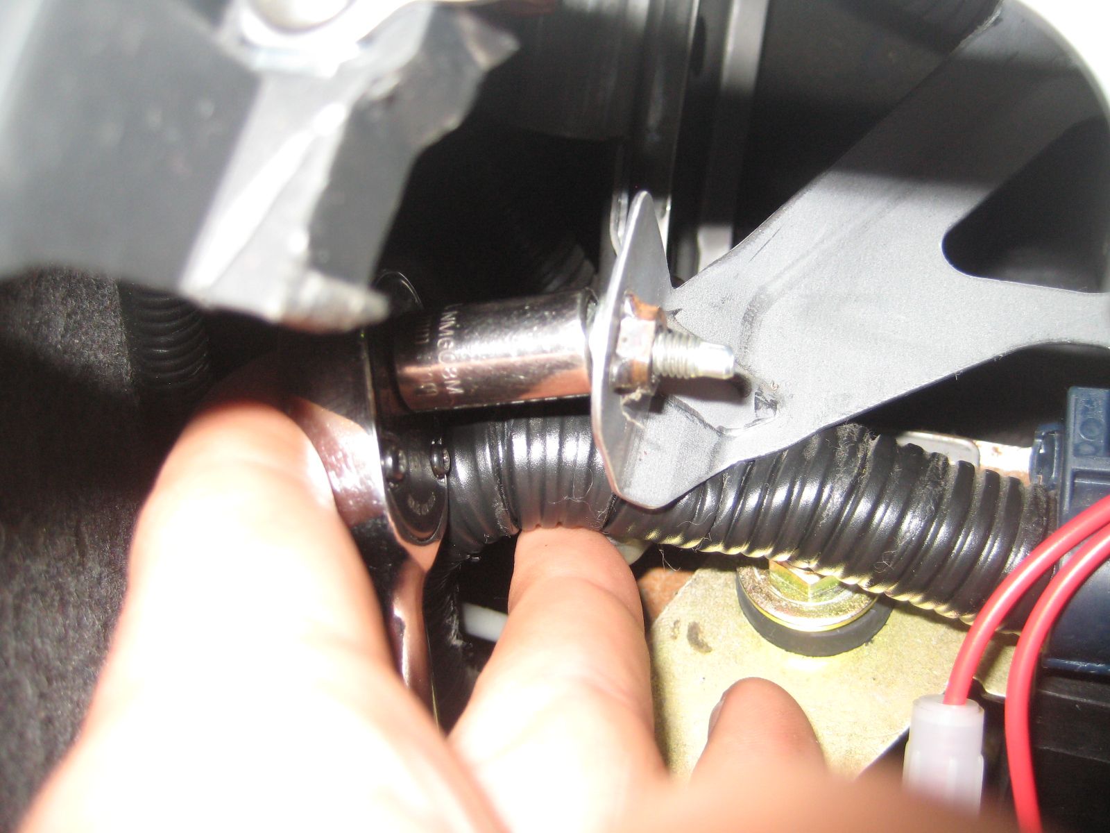 How to Install Sound System in Car IPhone or IPod 6 Steps