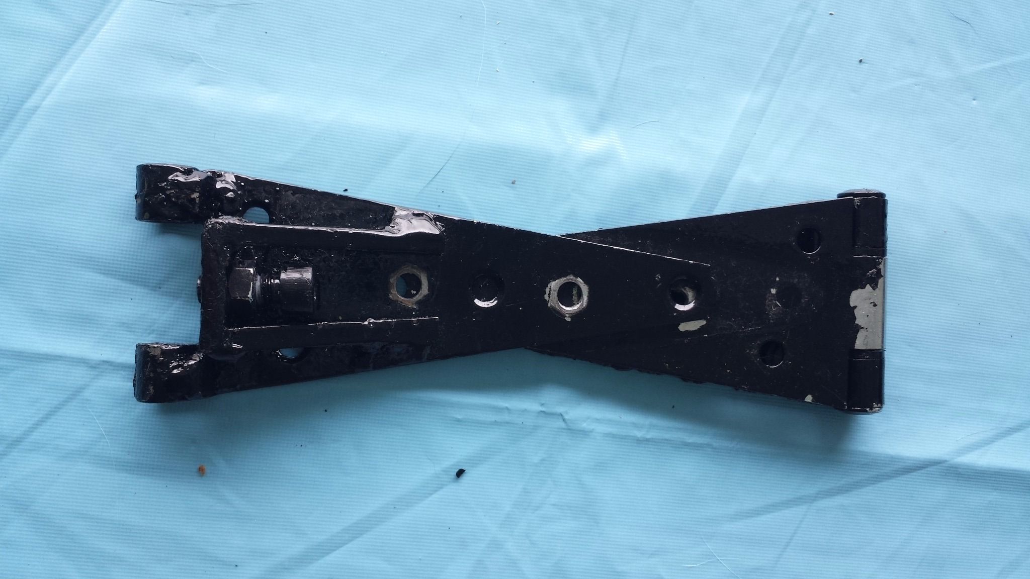 Motorcycle Backrest Hardware Mod : 6 Steps - Instructables