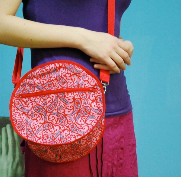 Make a Totally Unusual ROUND, Circular, Non-quadrangular Bag