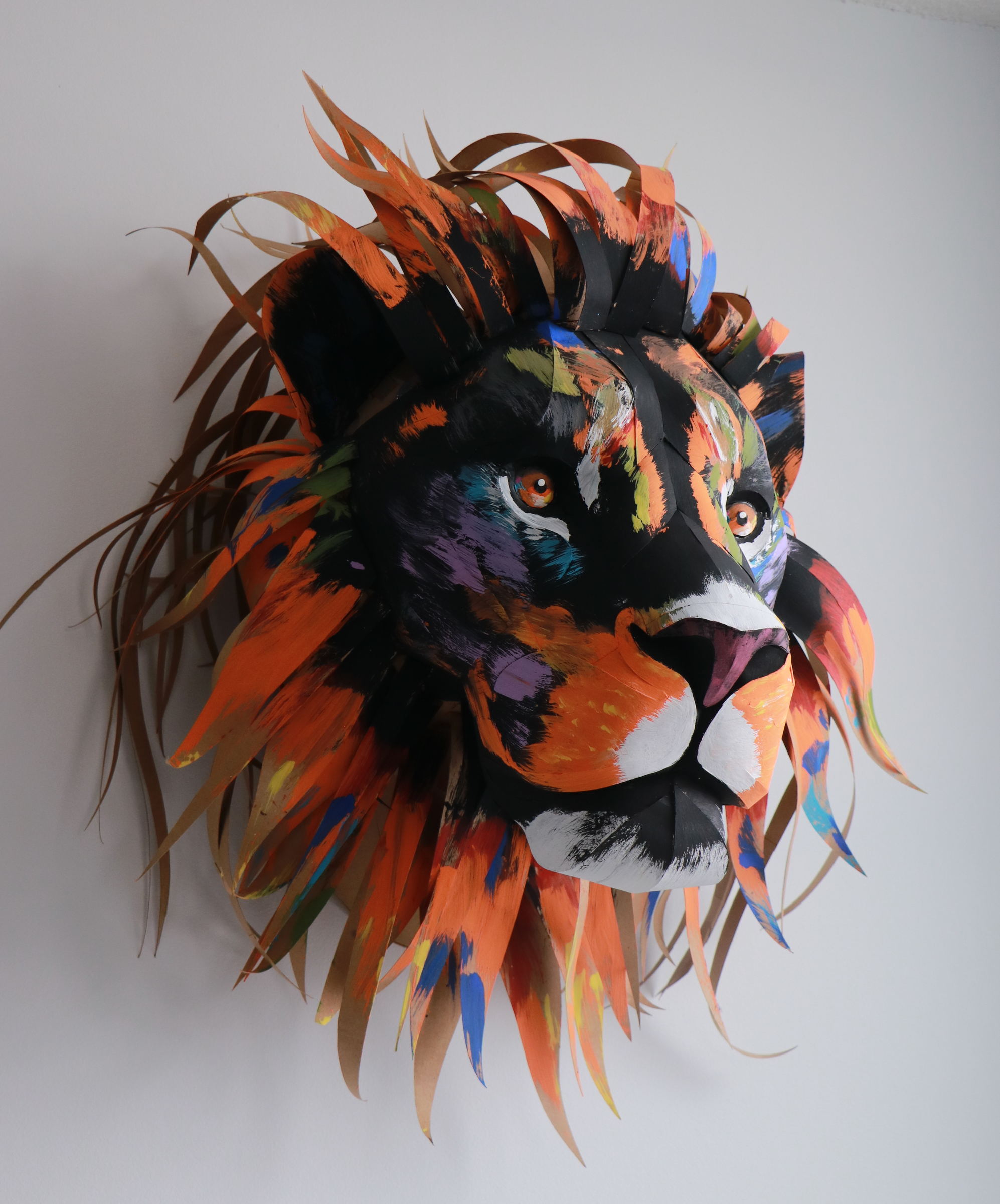 Vibrant 3D Wall Art: the Lion's Head – a Modern Craft, Made From Cardboard With Easy Painting