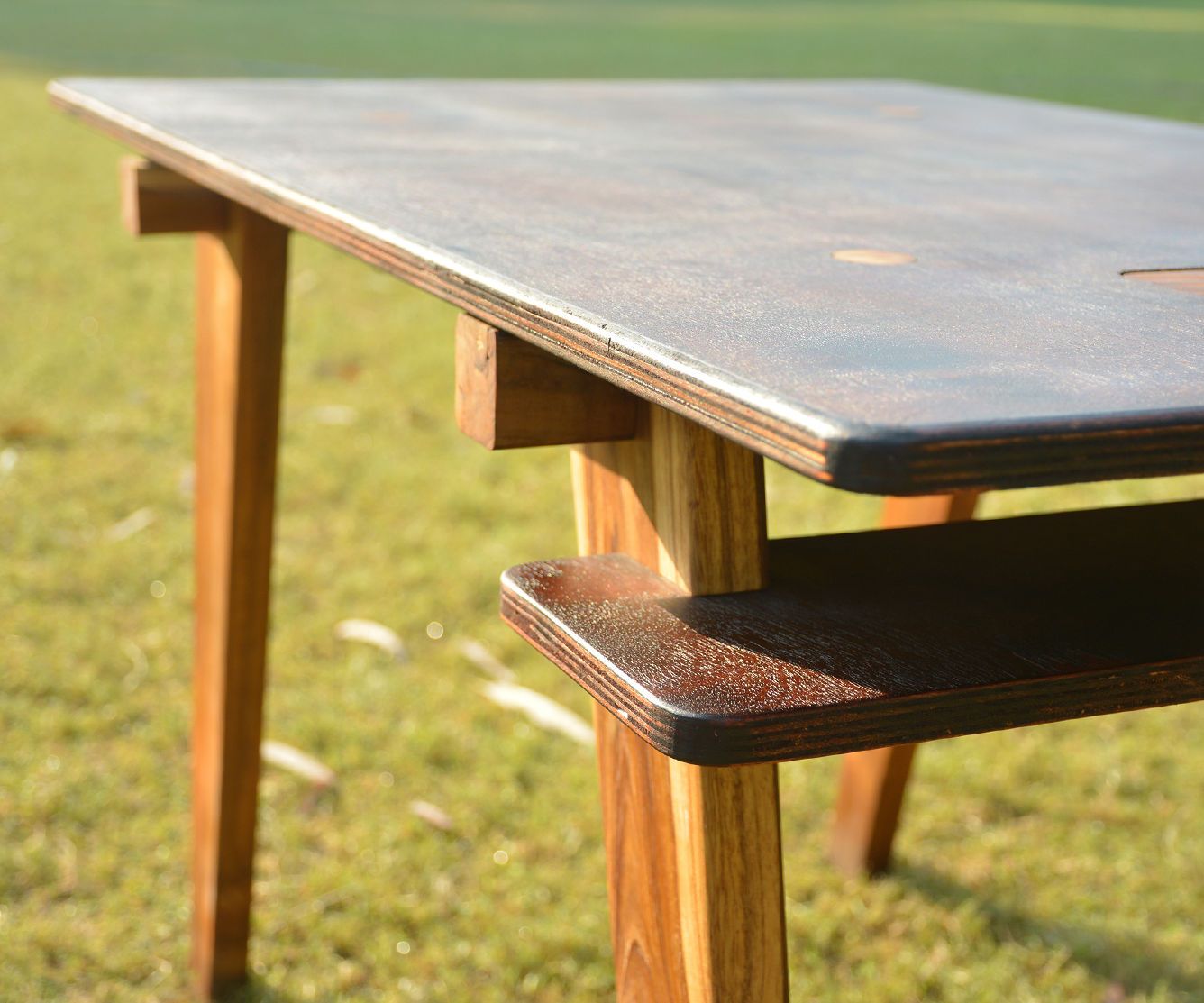 Easy to Make Wooden Table