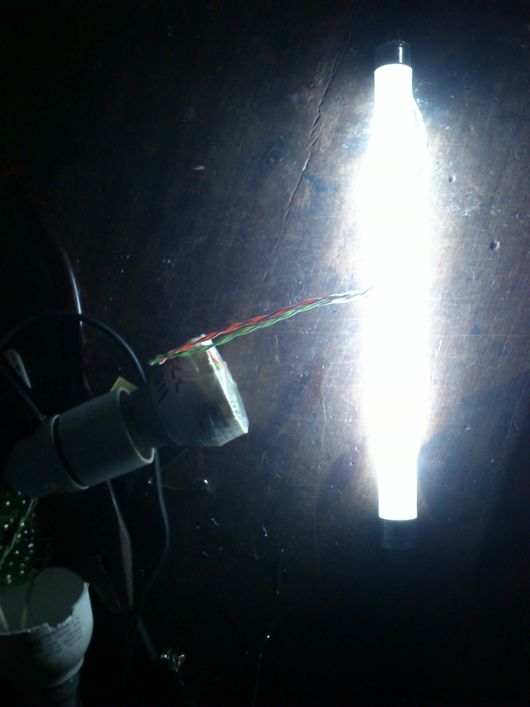 Don't throw your old CFL into garbage