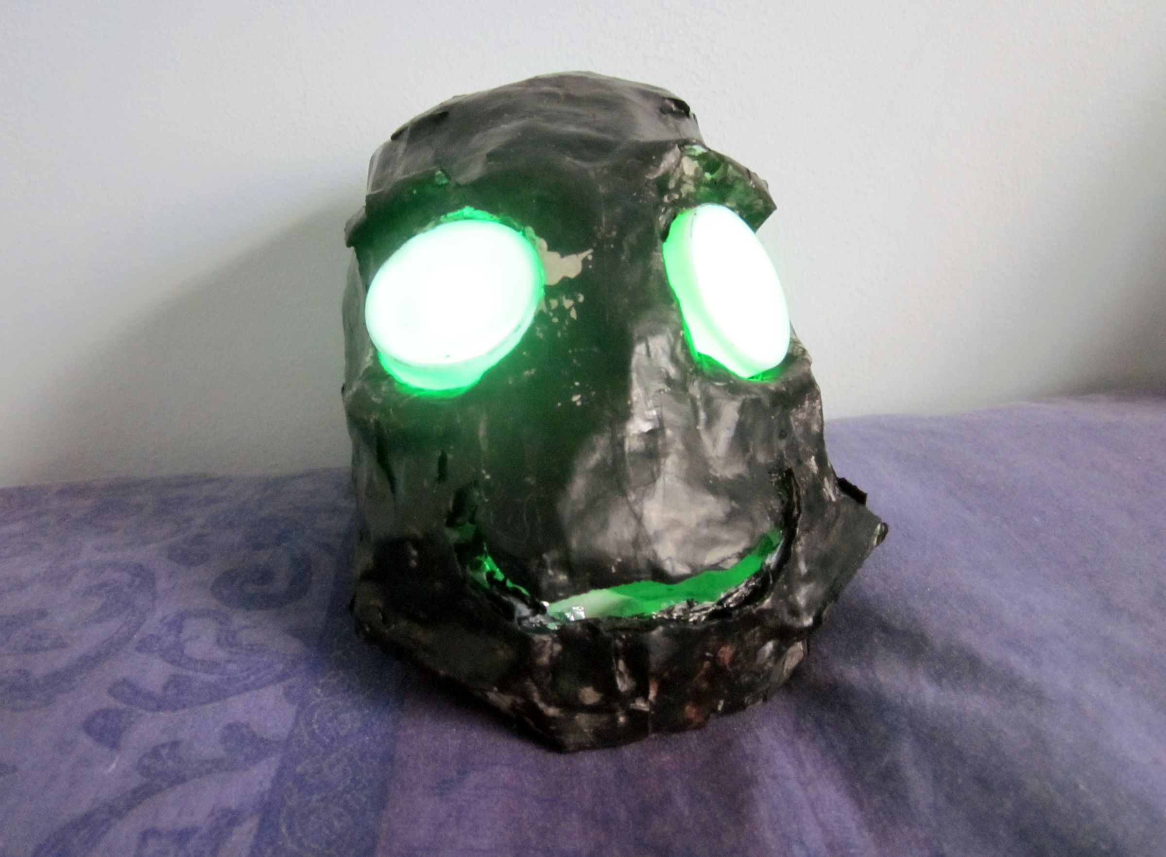 How to Make a Paper Mache Dead Master Skull
