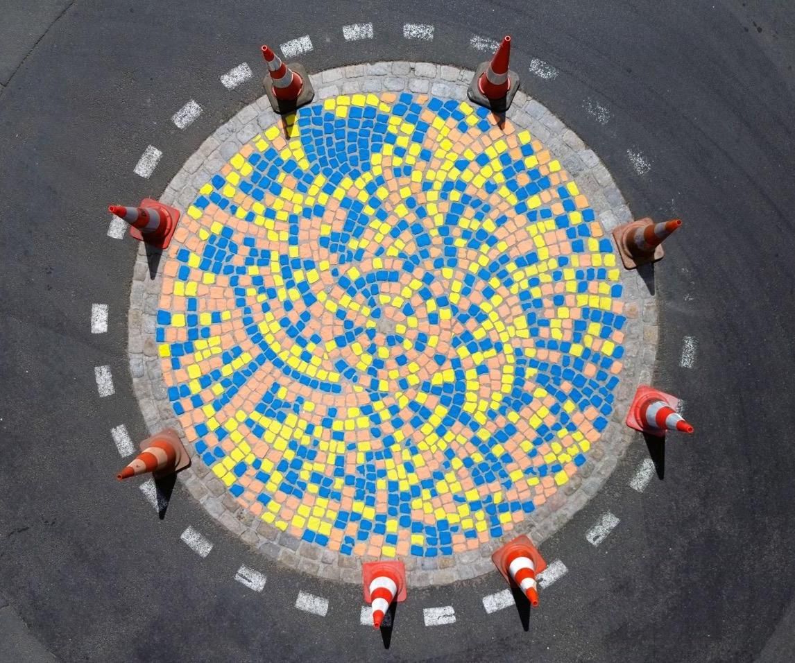 Participative Roundabout Painting
