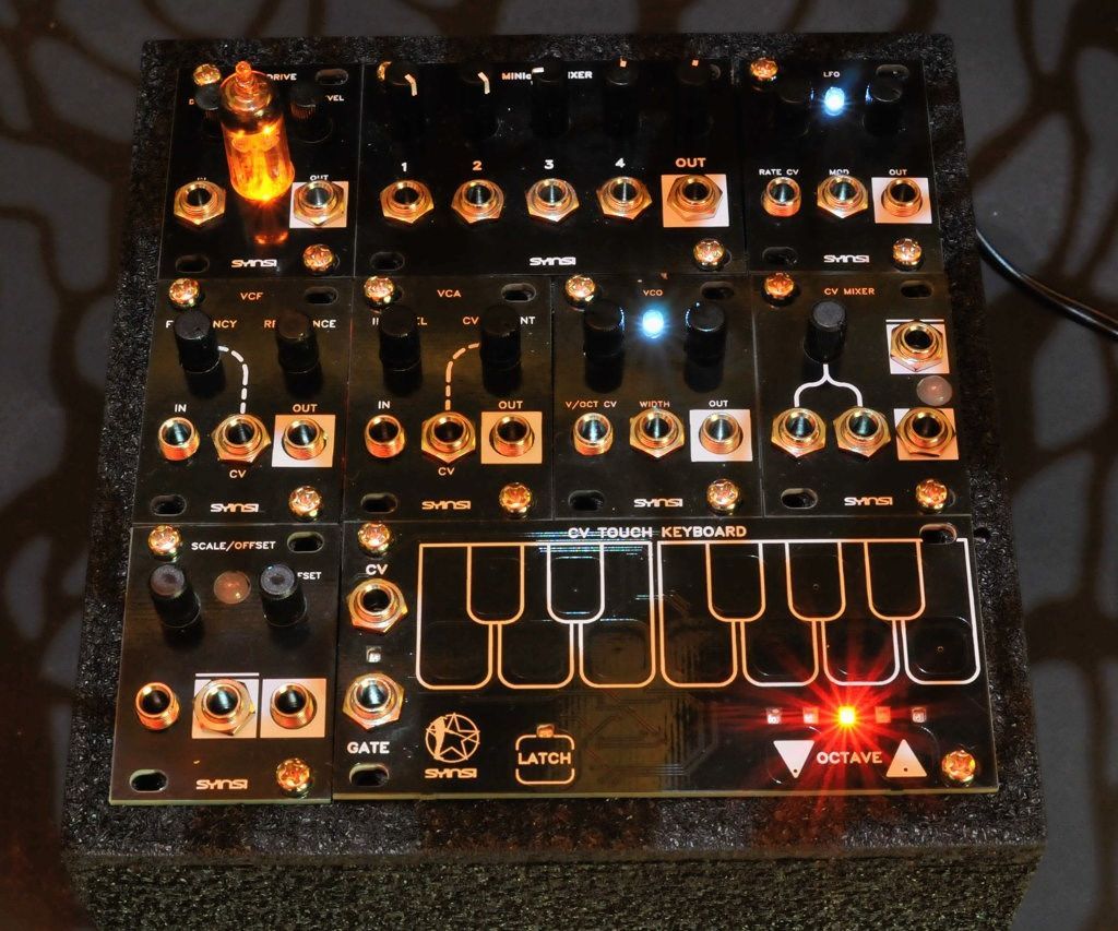 DIY Laser Cut Eurorack 1U Tile Case