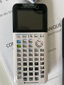 Calculatrice Texas Instruments TI-83 Premium CE - Équipements & Fournitures de bureau