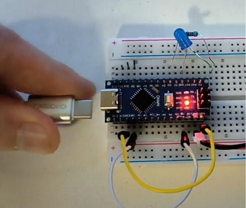 How to Make Arduino Know When It's Plugged In!