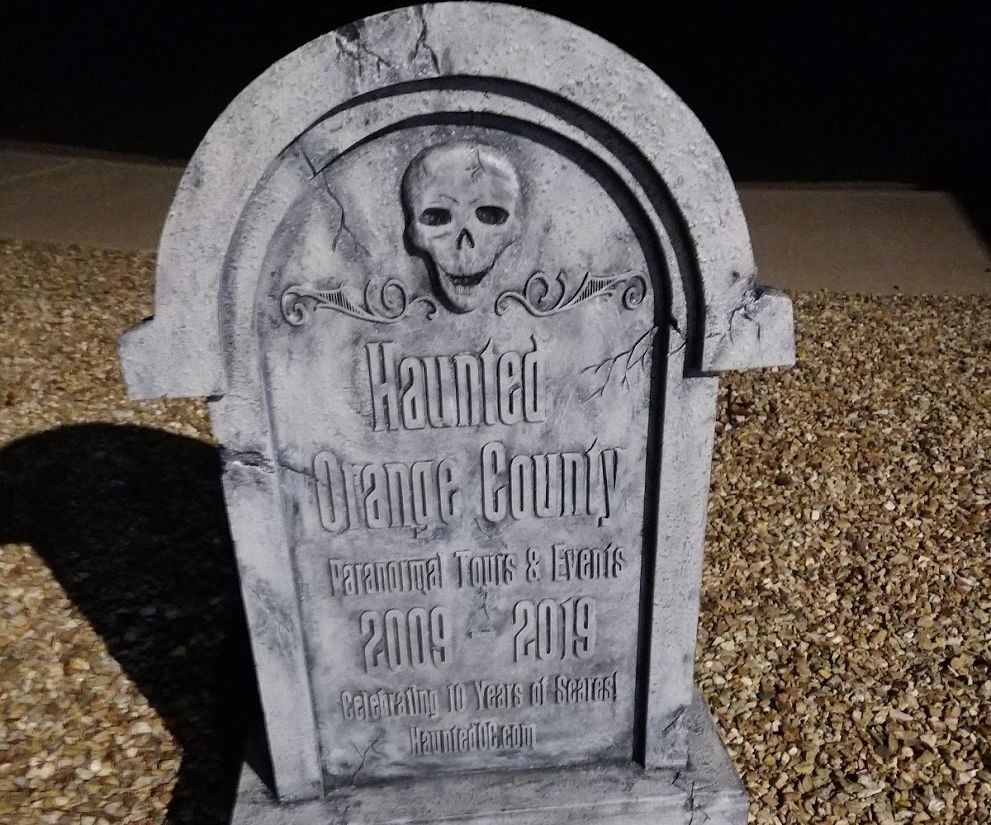 Create a Creepy Old Tombstone