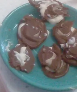 How to Make Lemon Cream Sandwiches