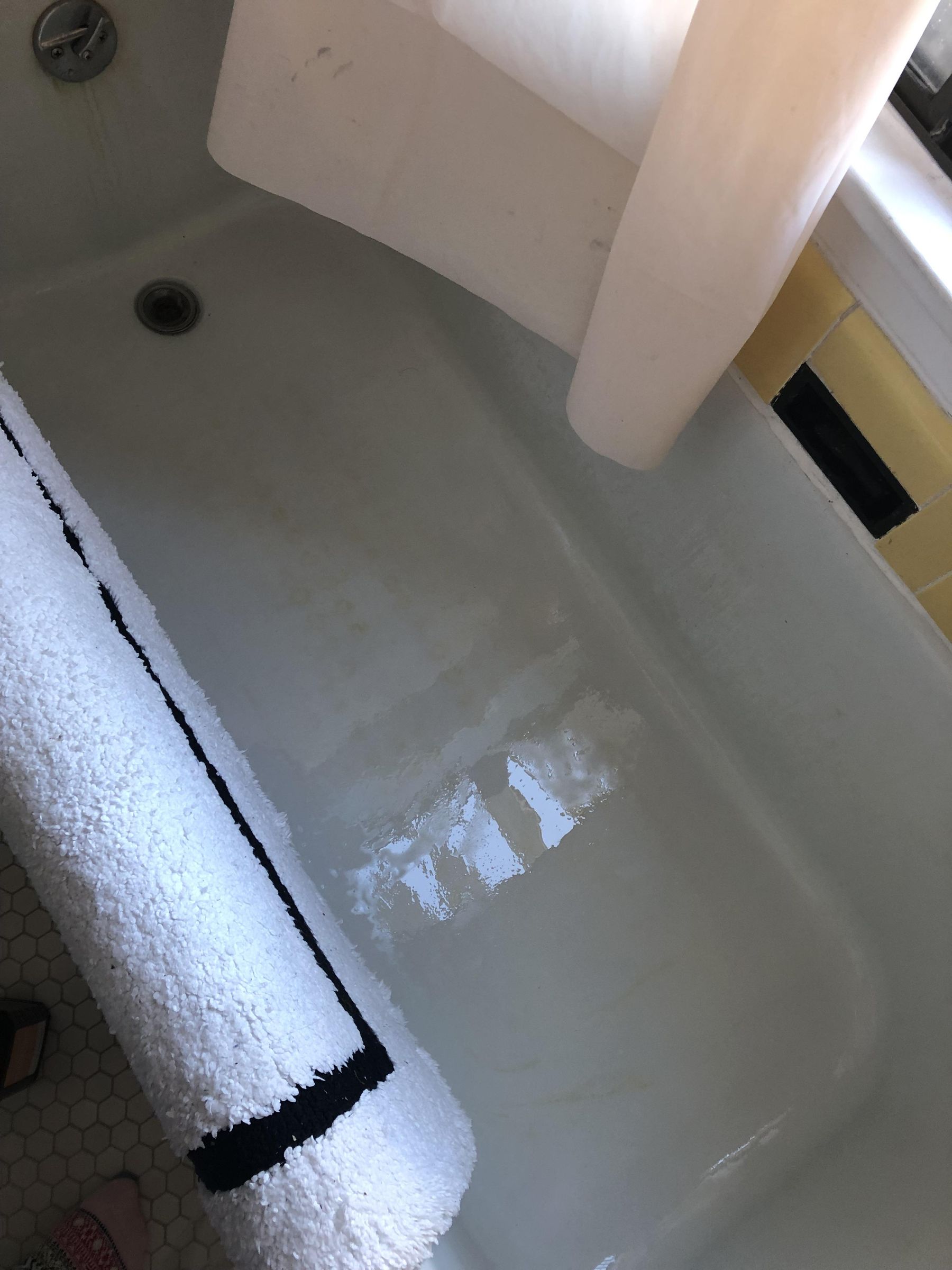 How to Turn Your Bleachstainedred Bathtub White Again 4 Steps (with