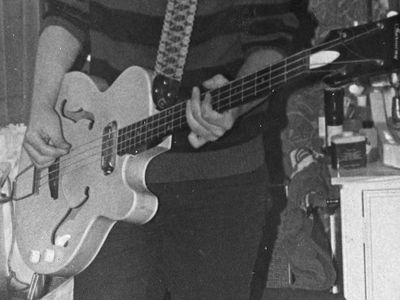 Harmony H22 Bass.