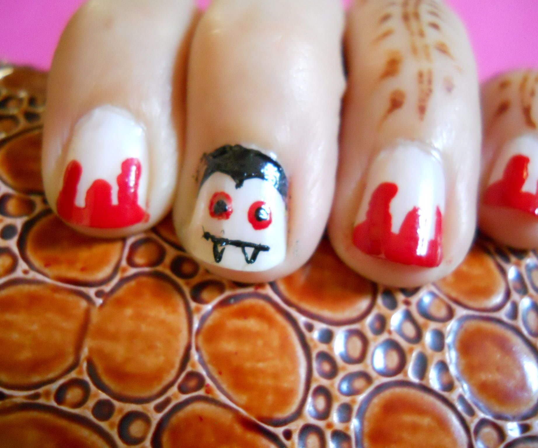 Simple Dracula Nail Art