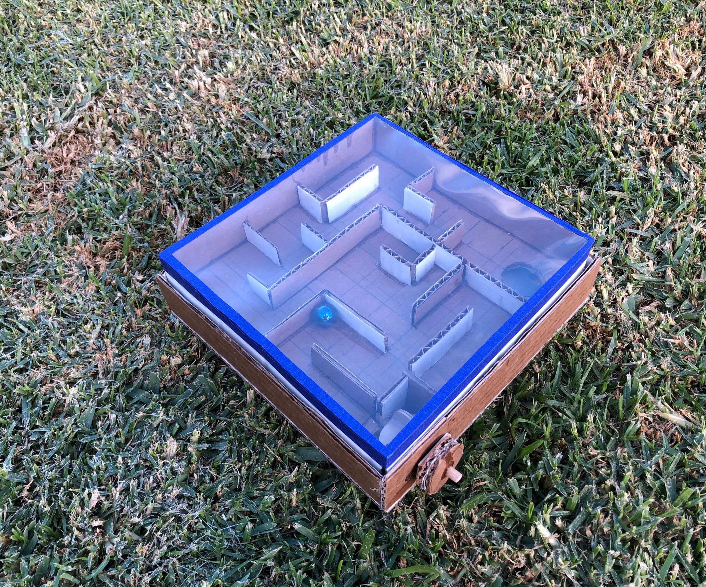 Self Contained Interchangeable Marble Maze 