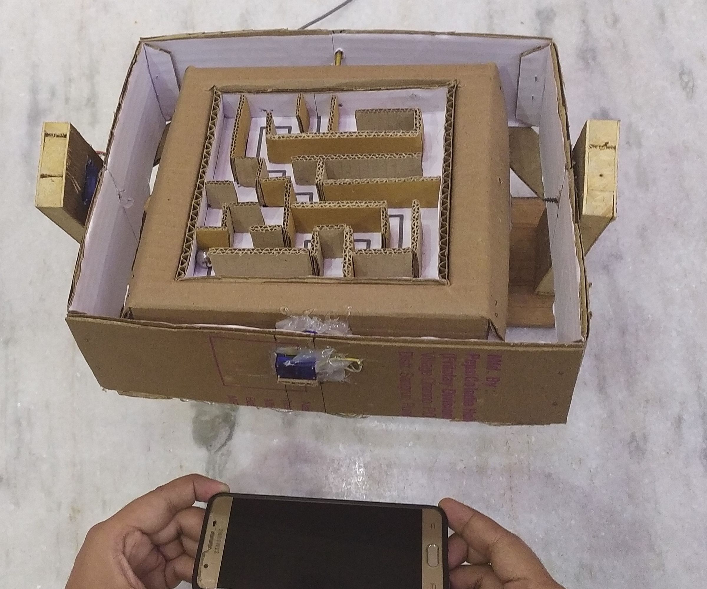 Smartphone Accelerometer Controlled Cardboard Maze