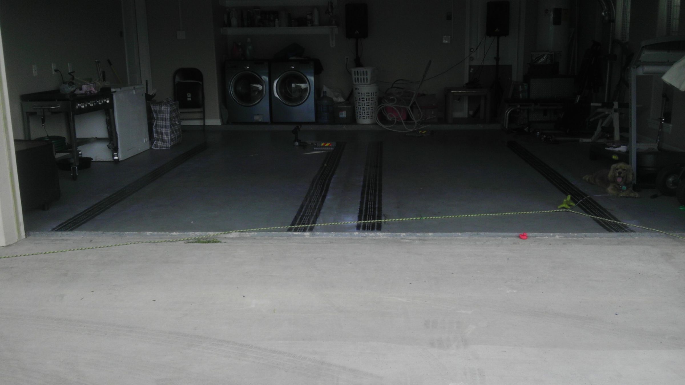 Tire Thread Garage Parking Lanes