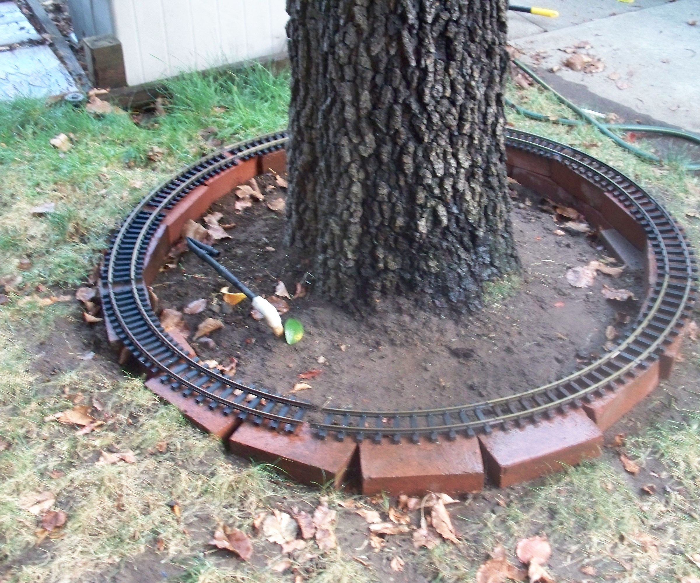 Quick and Dirty Garden Railroad