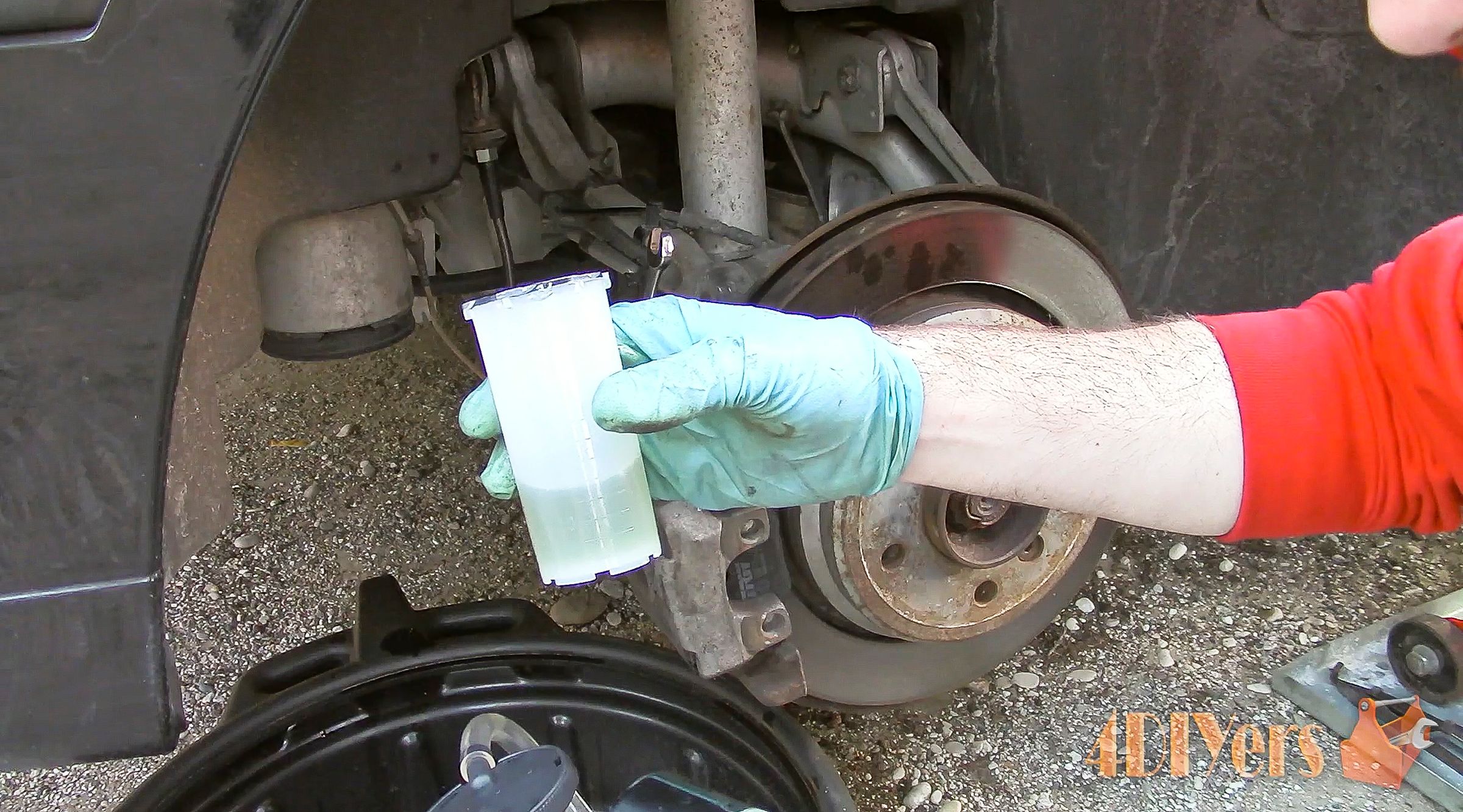 How to Do a Brake Fluid System Flush 4 Steps (with Pictures