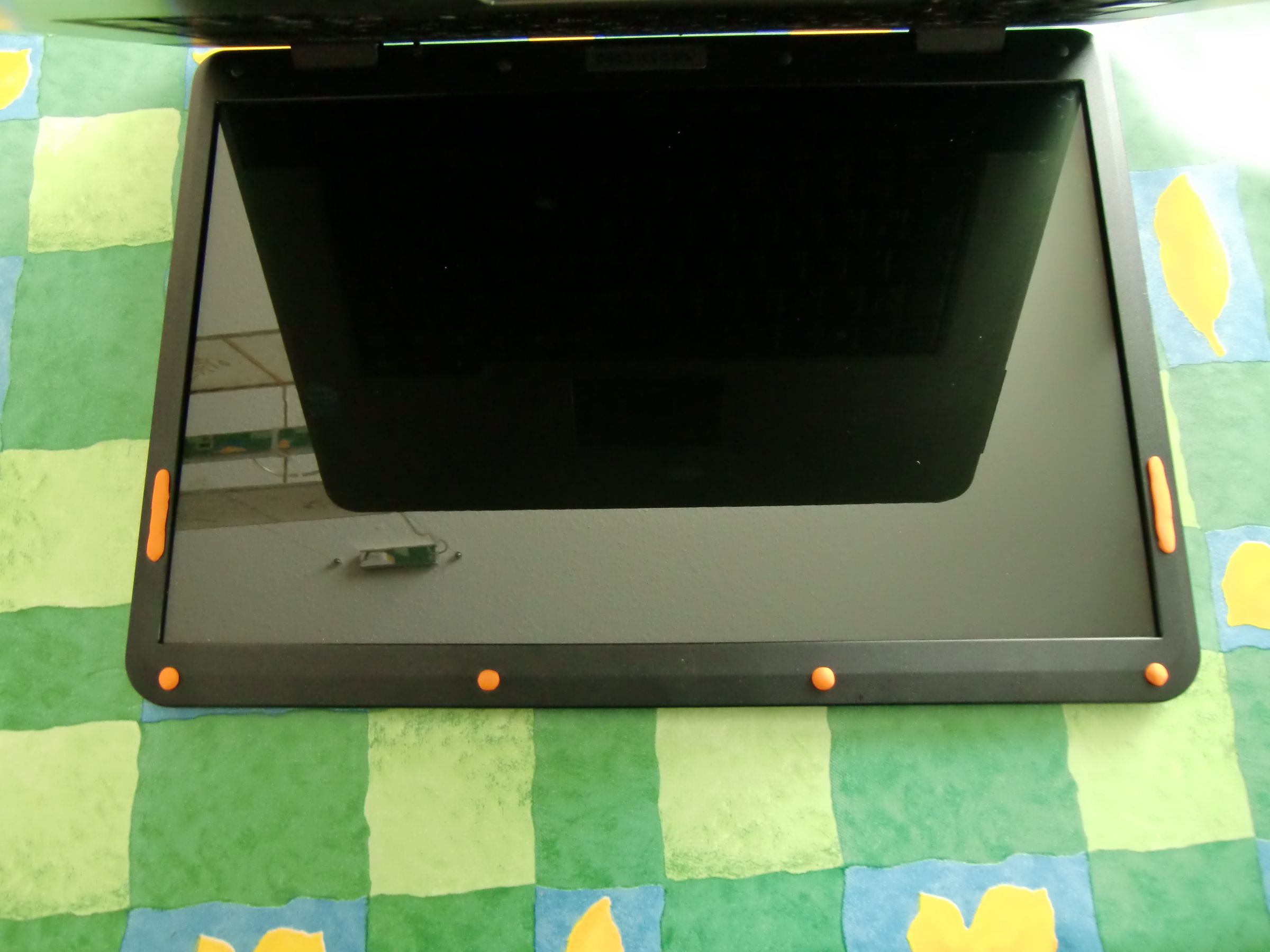 Replacing anti-slidding pads