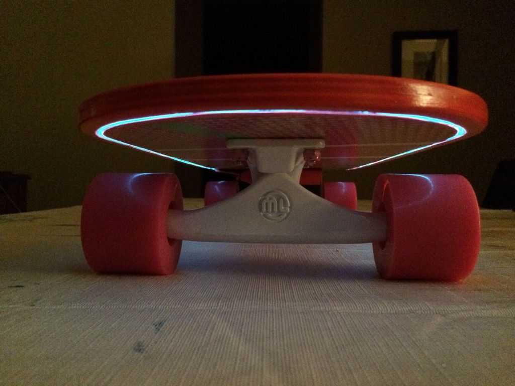 Back to the Future Hoverboard Skateboard 18 Steps (with Pictures)