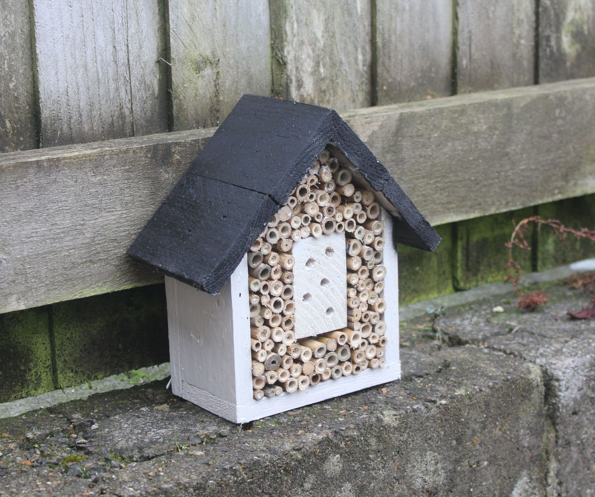 Build an Insect Hotel From Pallets