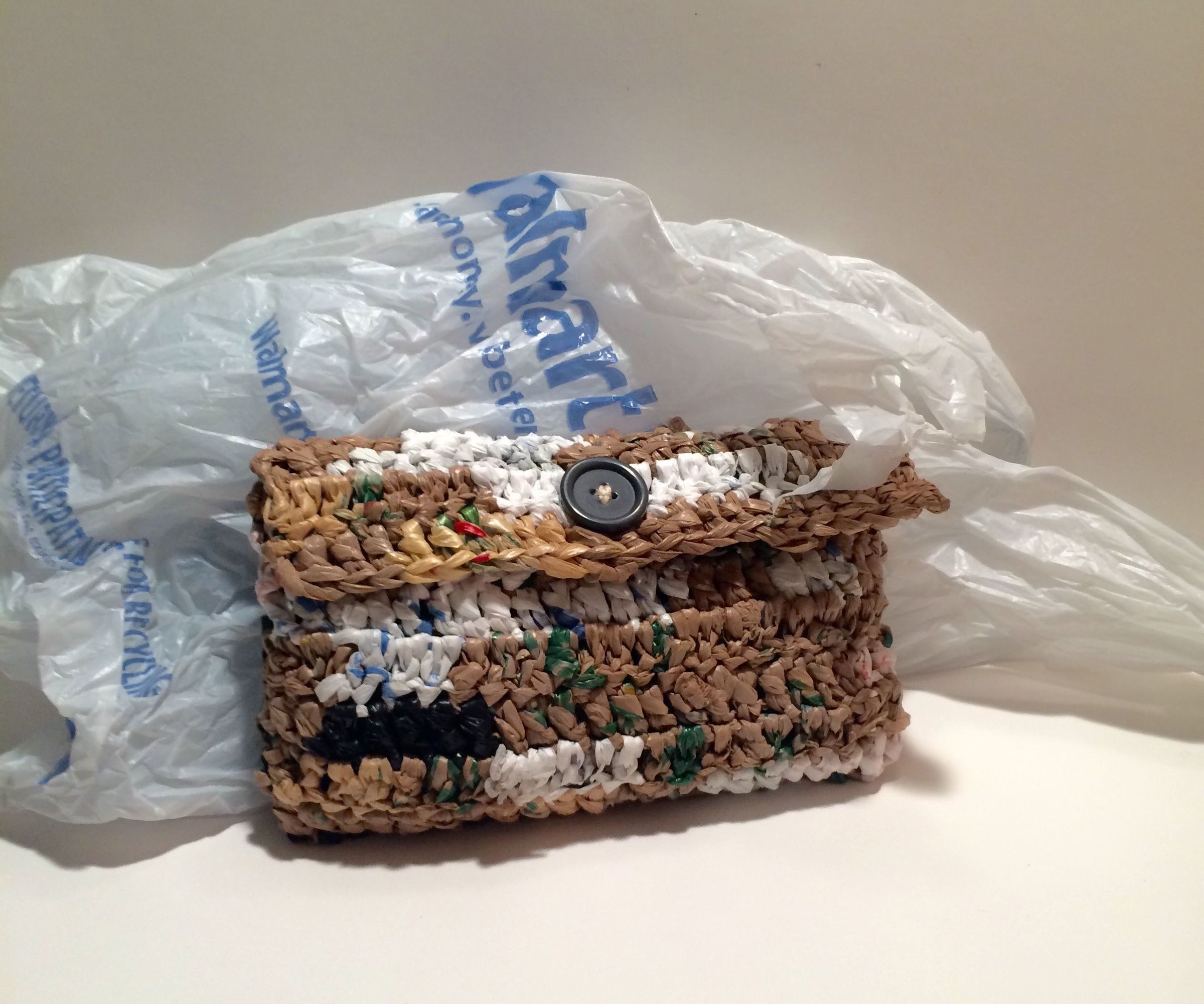 Pencil Case (and More) From Grocery Bag Plarn